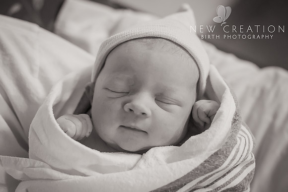 Peterson-Cedar-Rapids-Birth-Photographer-3011