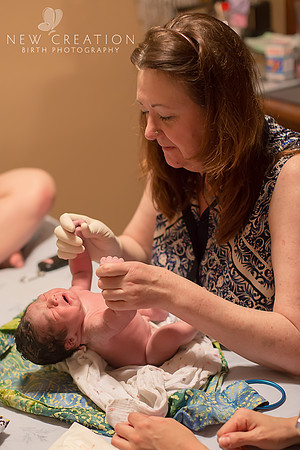 White-Cedar-Rapids-Homebirth-Photography-7103